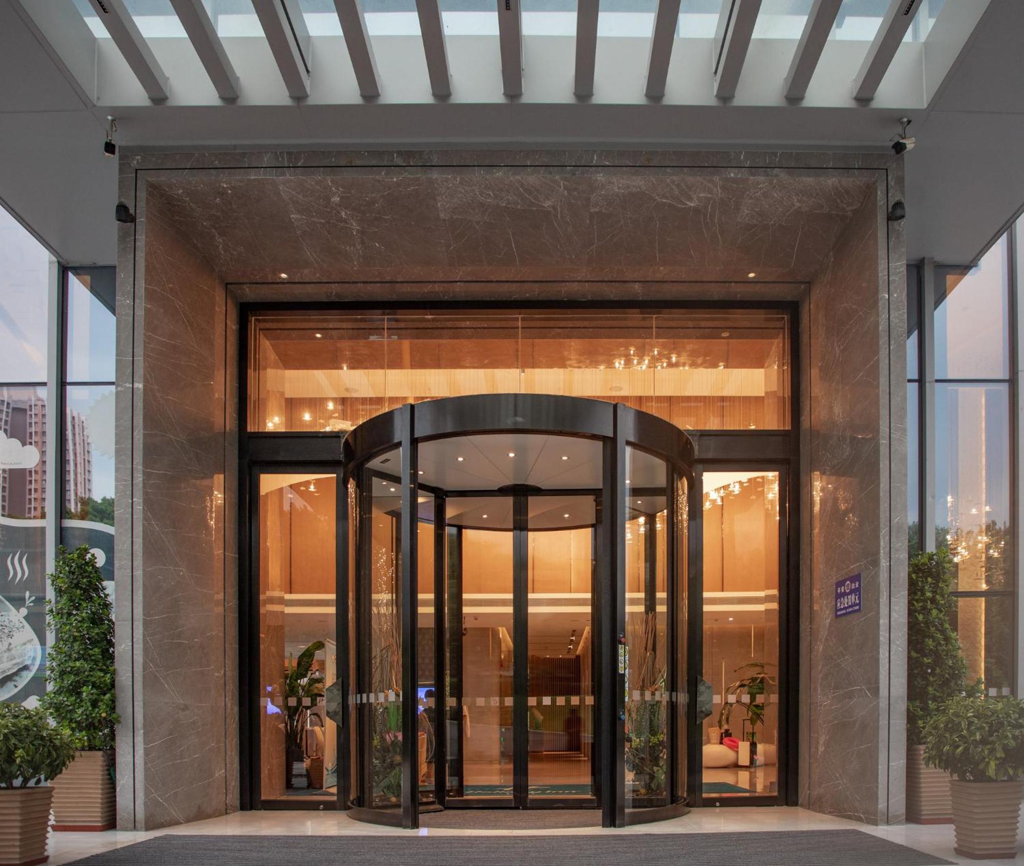 Holiday Inn Guangzhou South Lake Hotel - Ideal For Business & Leisure Luaran gambar
